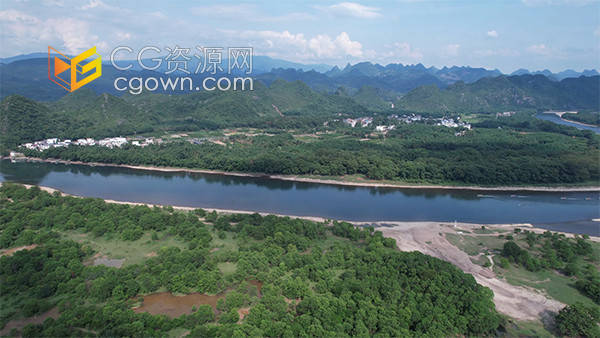 桂林漓江风景区竹排艇旅游风光航拍视频素材