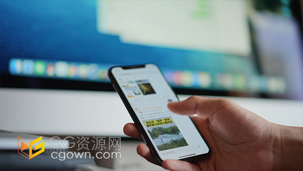 滑动屏幕浏览看新闻休闲刷手机实拍视频素材